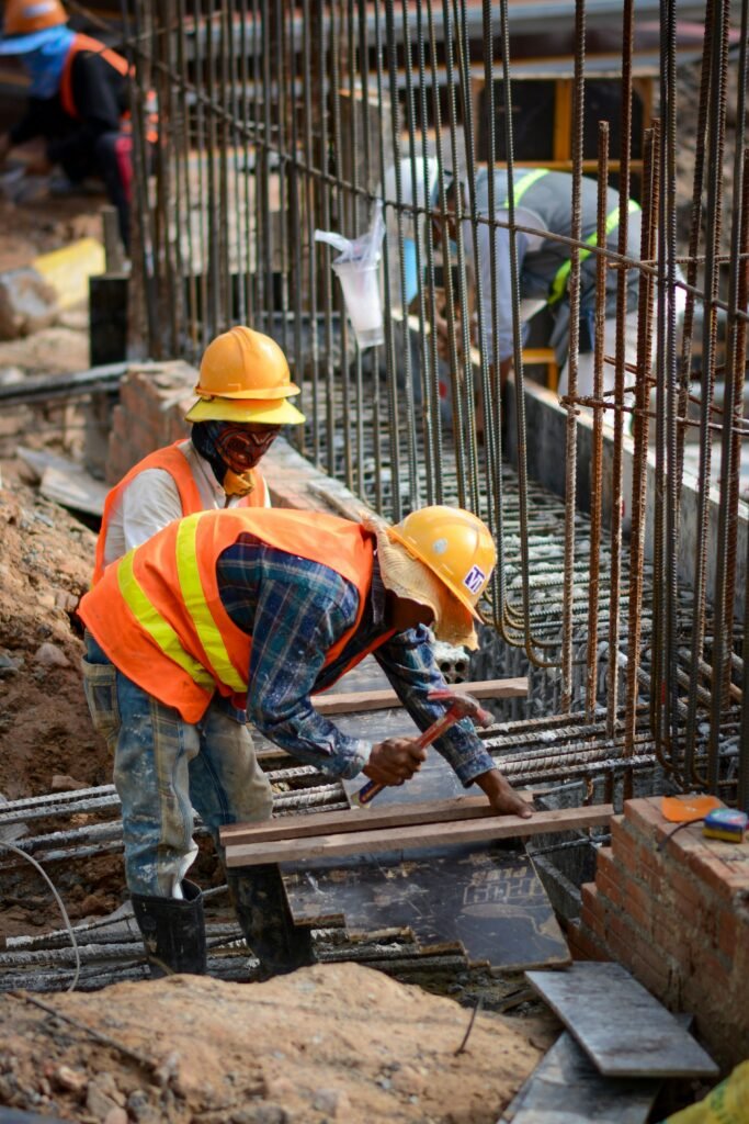 Sécurité sur les chantiers au Bénin : les nouvelles normes à connaître