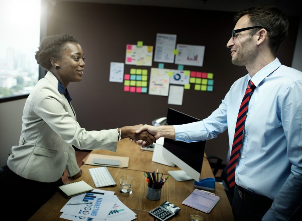 Représentation commerciale B2B : comment transformer les contacts du BTP en vrais contrats