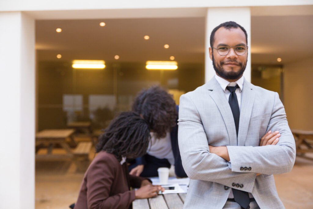 Le rôle d’un représentant commercial local dans la prospection, la négociation et le suivi client
