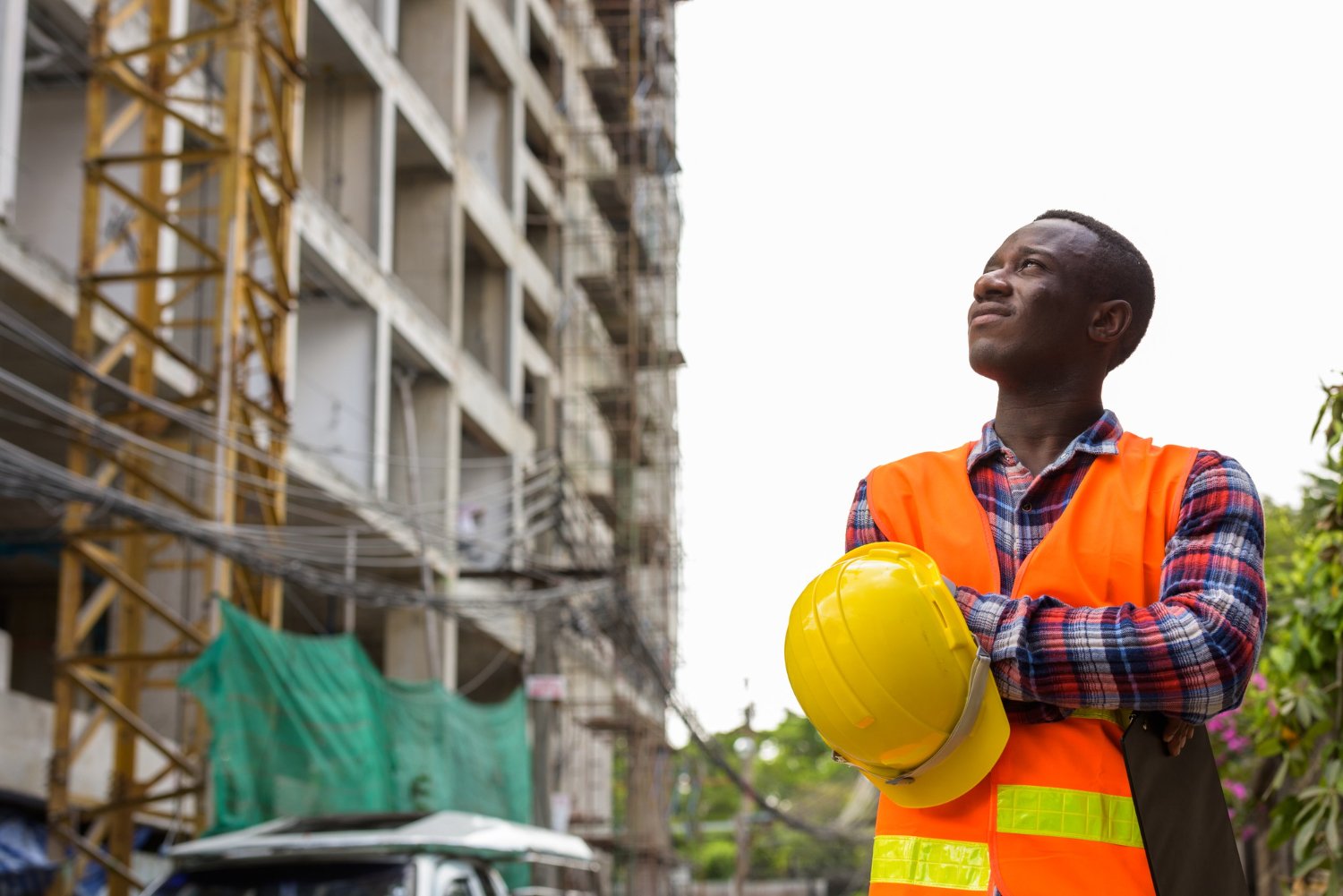 BTP au Bénin : pourquoi les fabricants de matériaux doivent s’appuyer sur une représentation commerciale locale