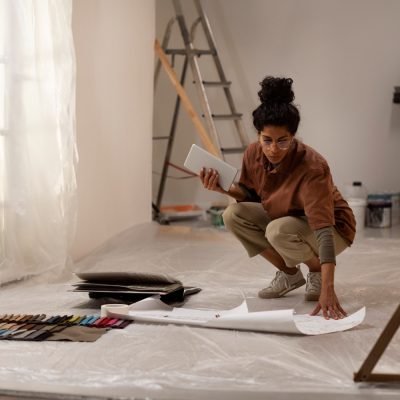 Les étapes techniques essentielles pour réussir la rénovation d’un bâtiment en toute sécurité